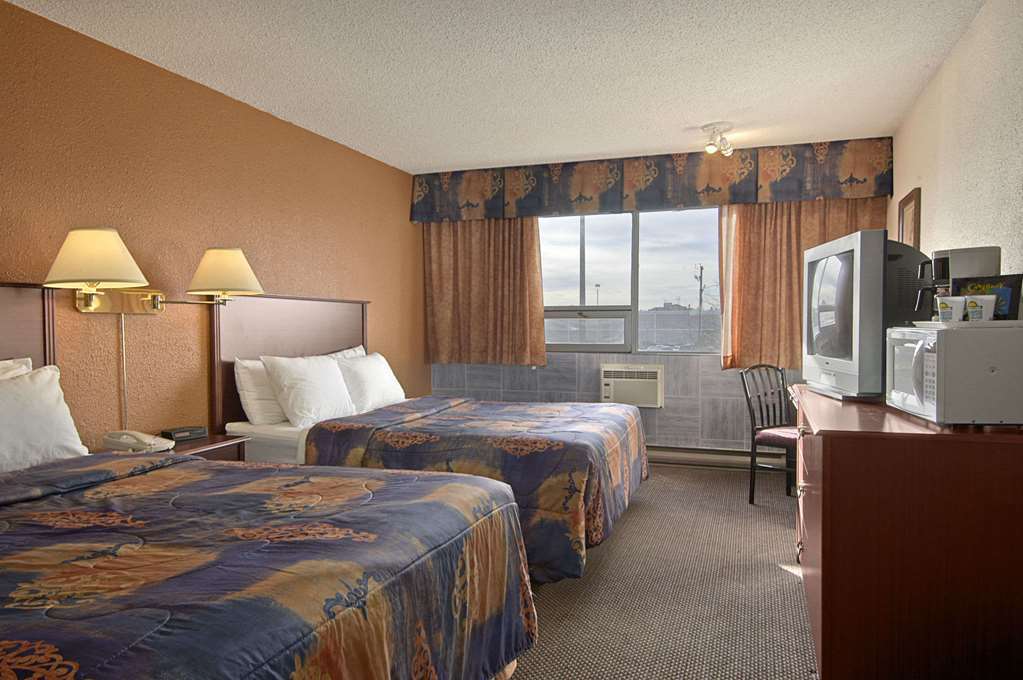 Best Western Plus Edmonton Airport Hotel Leduc Room photo